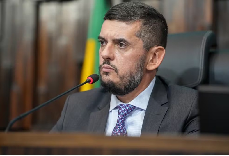 Moraes manda soltar presidente da Alerj com tornozeleira eletrônica