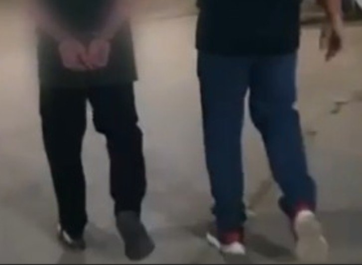 Jovem é preso por estuprar irmã de 14 anos na frente de criança no Zumbi