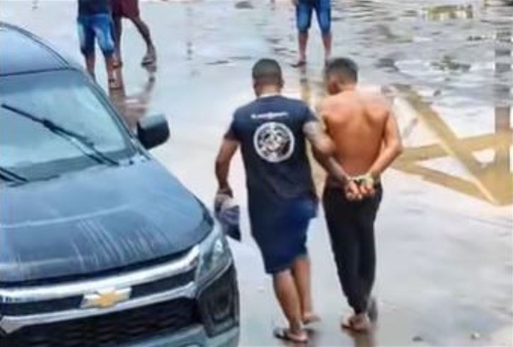 Homem é preso suspeito de matar e queimar corpo de duas pessoas no Amazonas