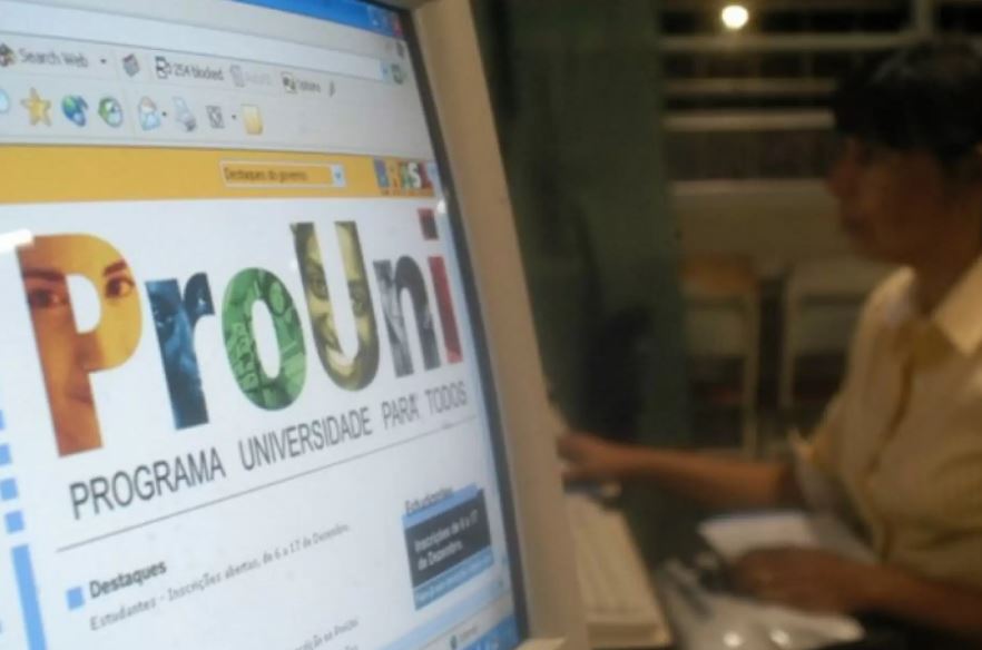 Prouni: começa entrega de documentos para bolsas remanescentes