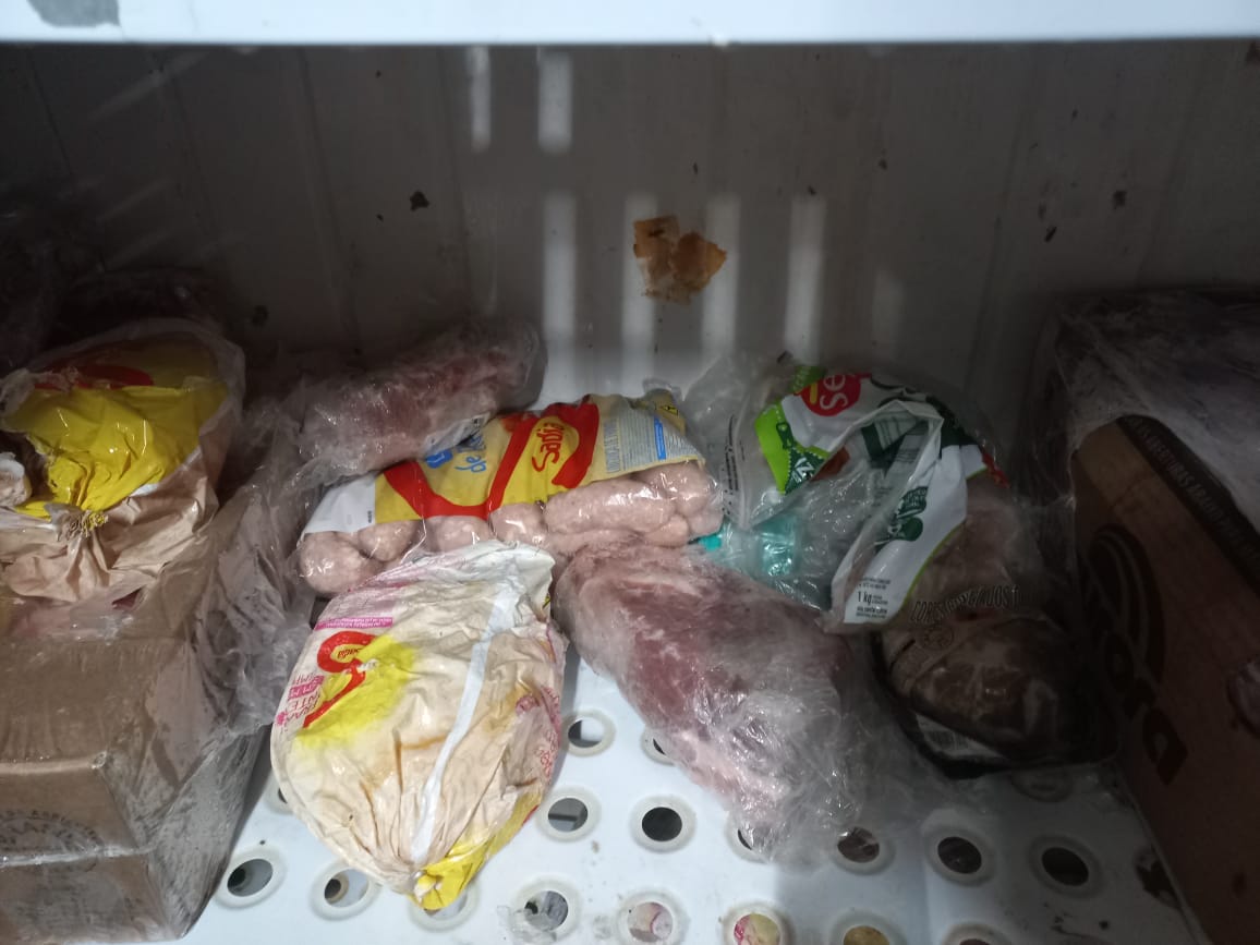 790 quilos de carne mal armazenadas são apreendidas em mercado de Manaus 
