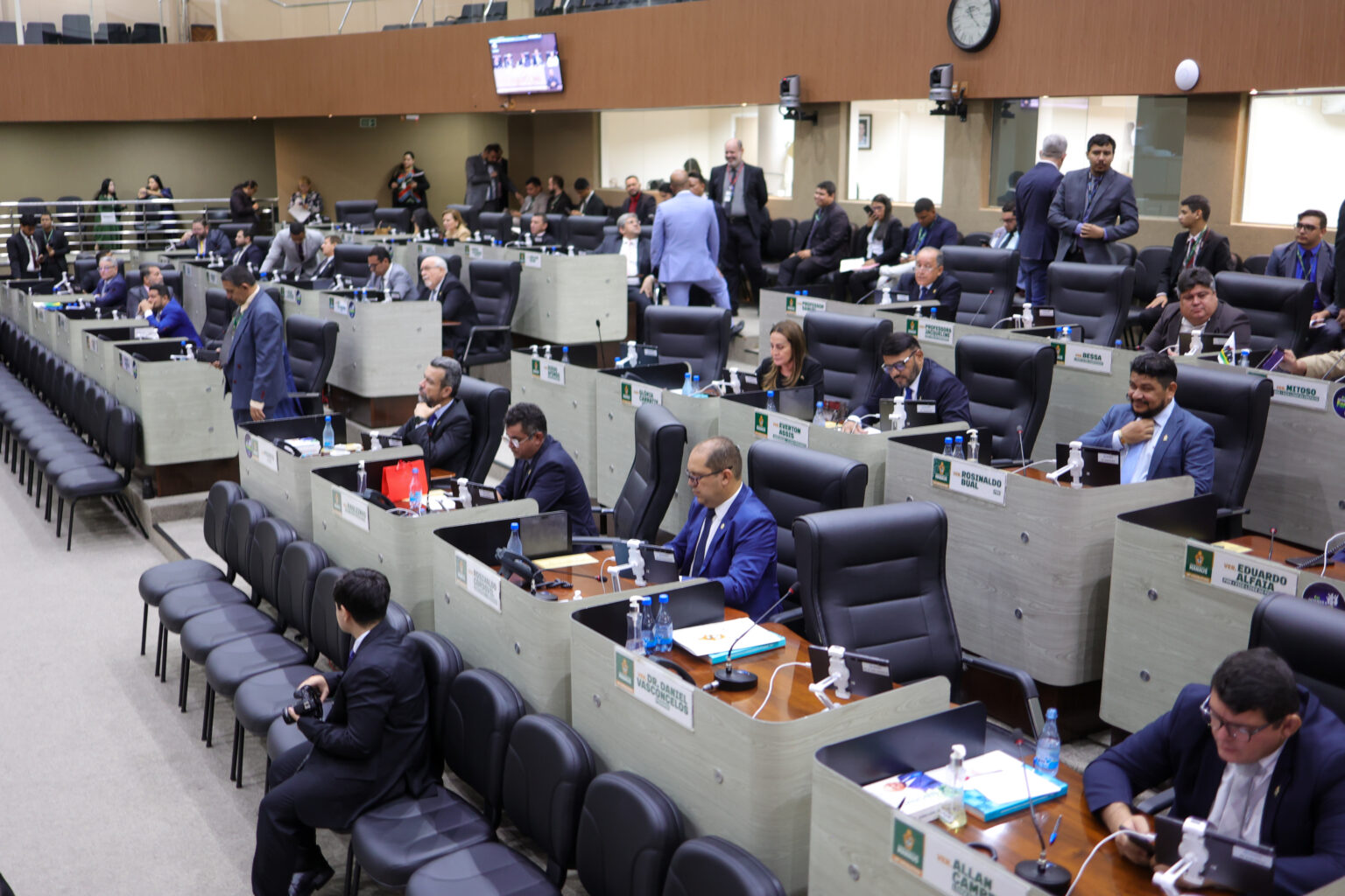 Câmara de Manaus debate 19 Projetos de Lei nesta segunda