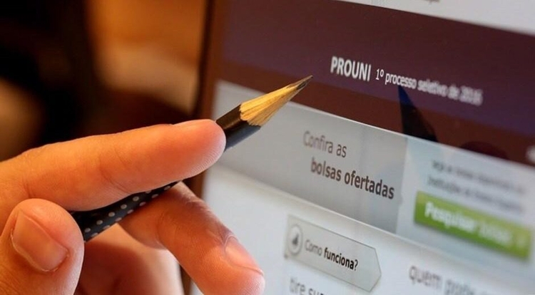 Prouni 2022 abre inscrições nesta terça