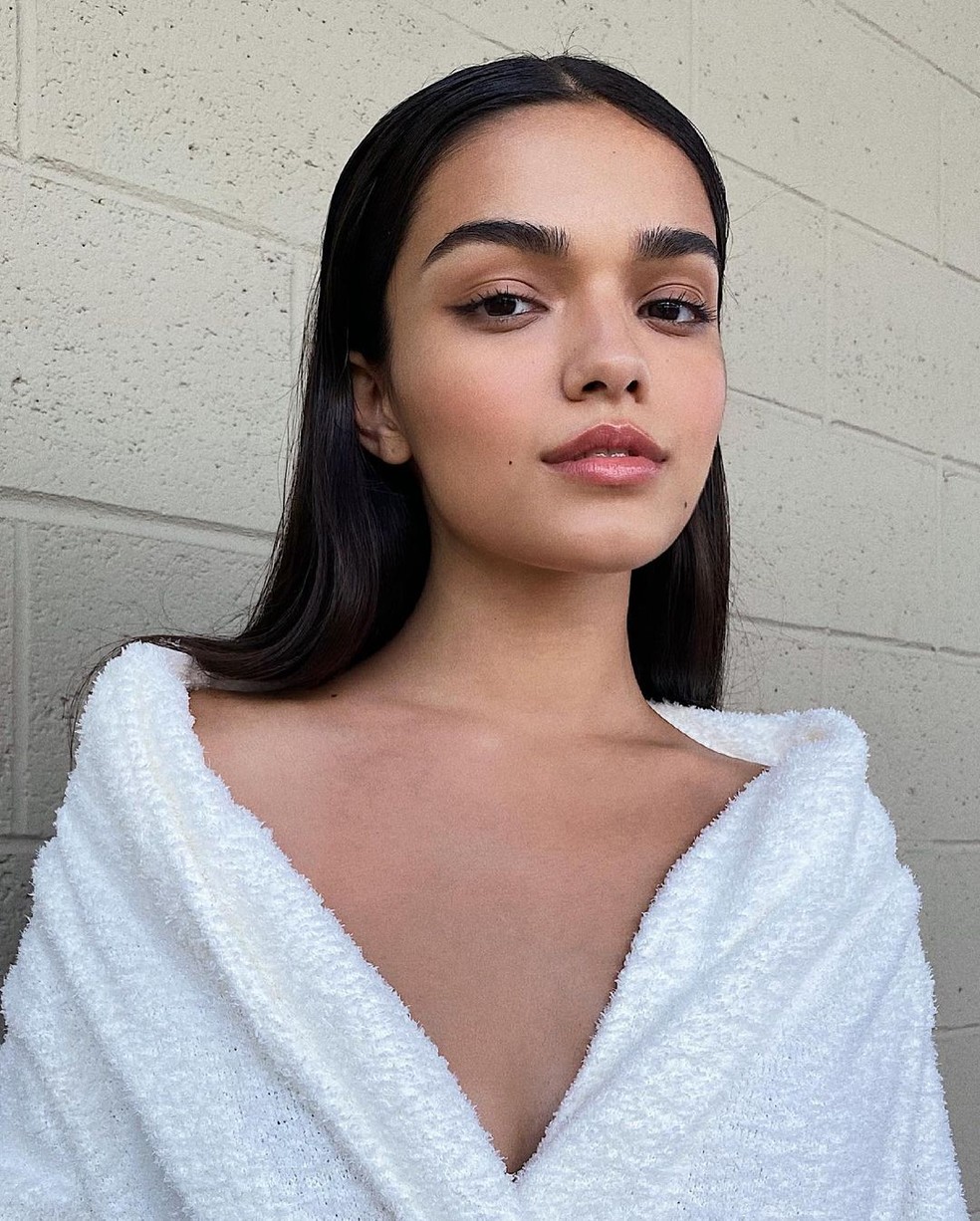 Rachel Zegler será Branca de Neve em novo live-action da Disney