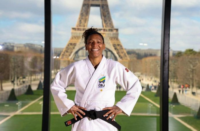 Atual campeã, Rafaela Silva perde na estreia e está fora do Mundial de judô