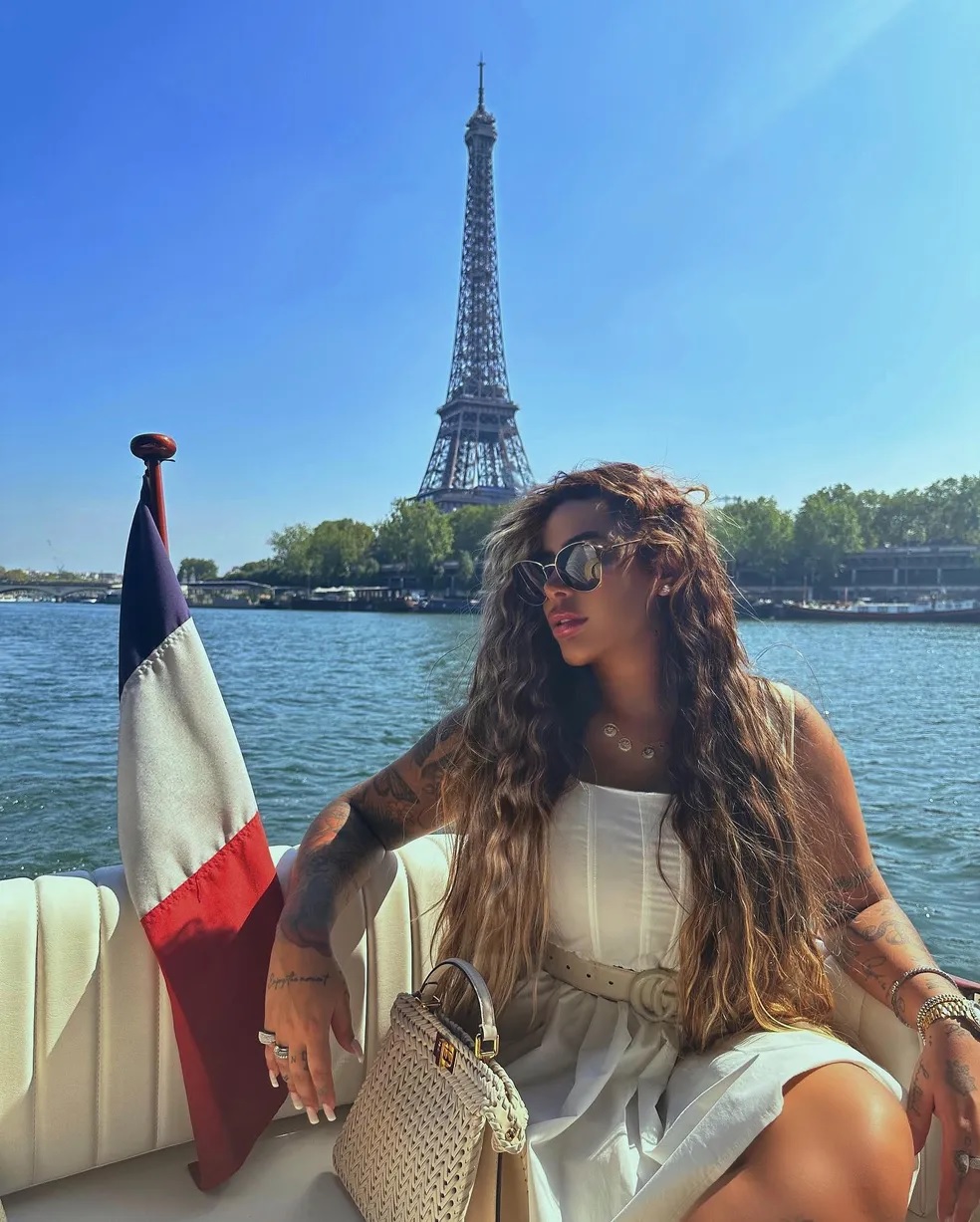 Rafaella Santos se despede de Paris após Neymar deixar o PSG: 'merci'