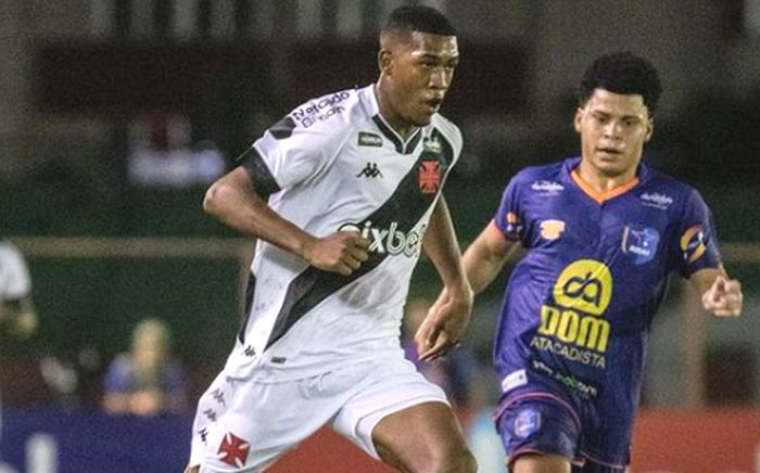 Artilheiro da sub-17 é filho de ex-zagueiro e tem multa de R$ 446 milhões