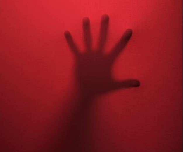 Marido é preso após tentar matar esposa esfaqueada dentro de casa em Manaus