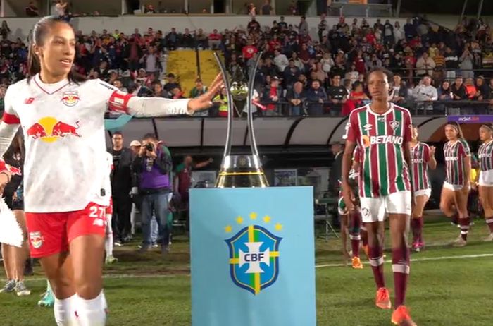 Red Bull Bragantino celebra conquista do título nacional com festa em casa