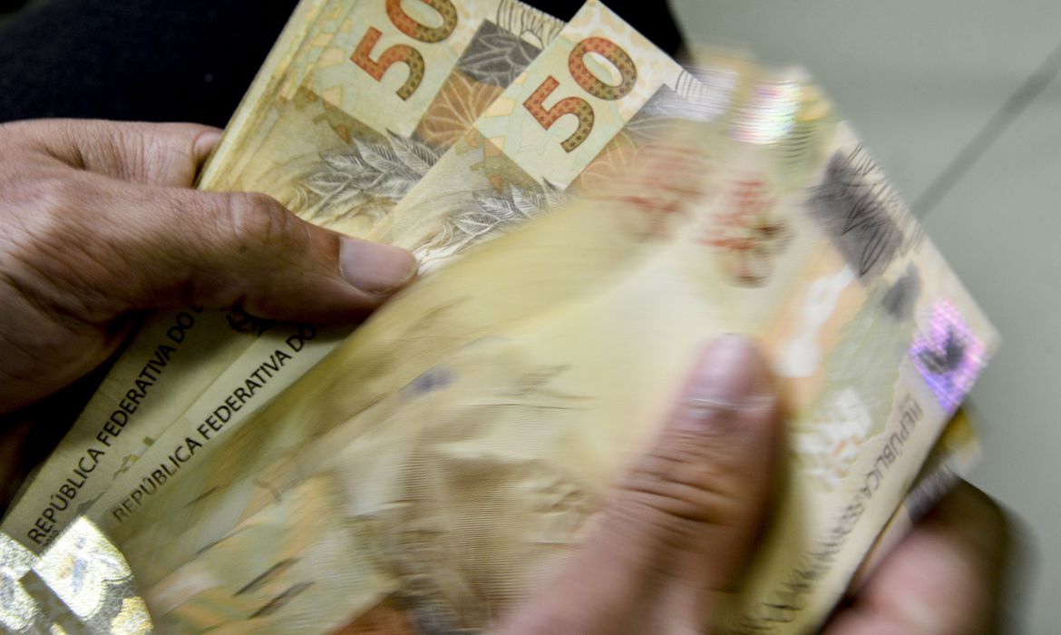 Desenrola: 10 milhões com dívidas de até R$ 100 tiveram nome limpo