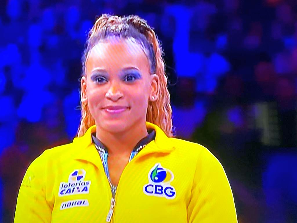 Rebeca comemora pódio 100% de mulheres pretas no Mundial