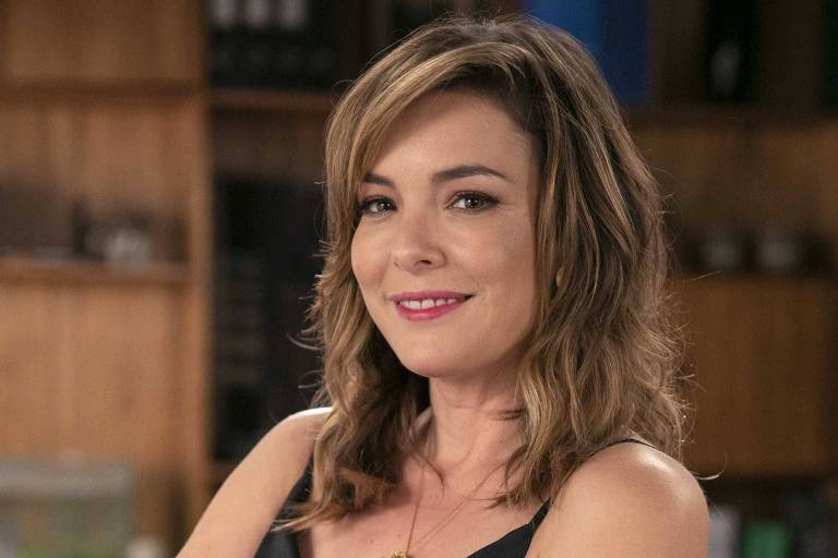 Regiane Alves não renova contrato e deixa a Globo