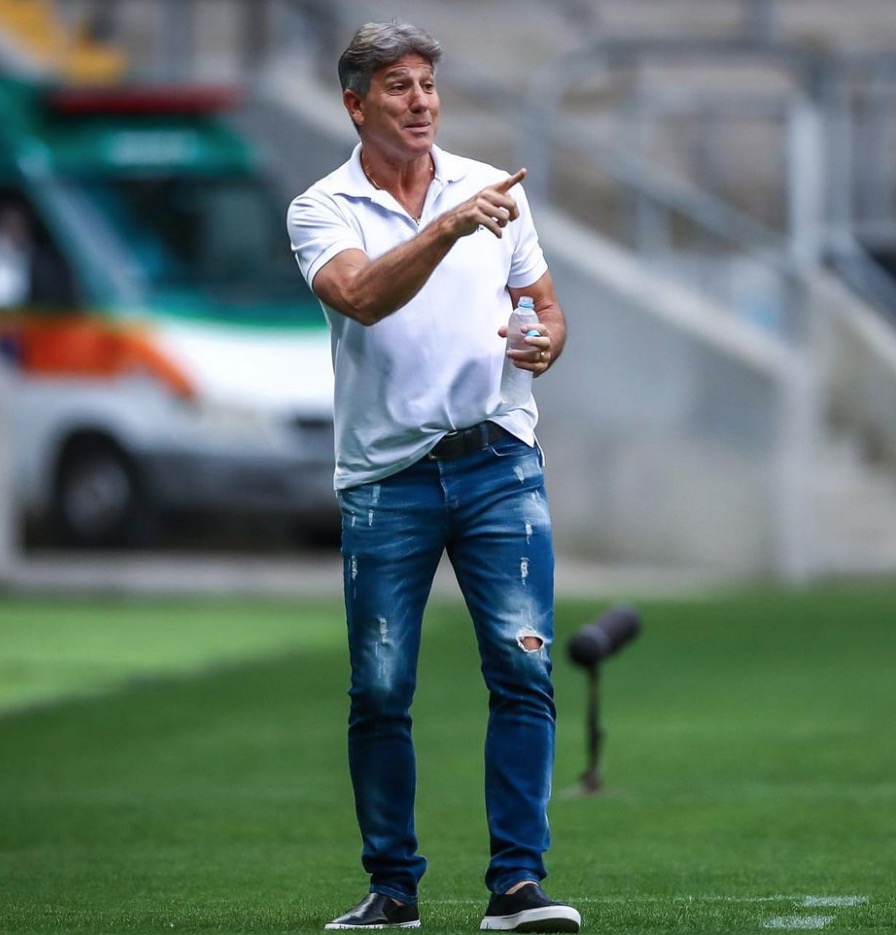 Renato Gaúcho testa positivo para covid-19 e não viaja com o Grêmio 
