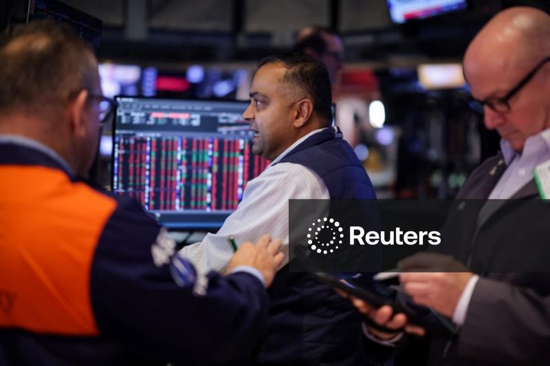 Índices sobem com otimismo sobre corte de juros do Fed e Boeing salta