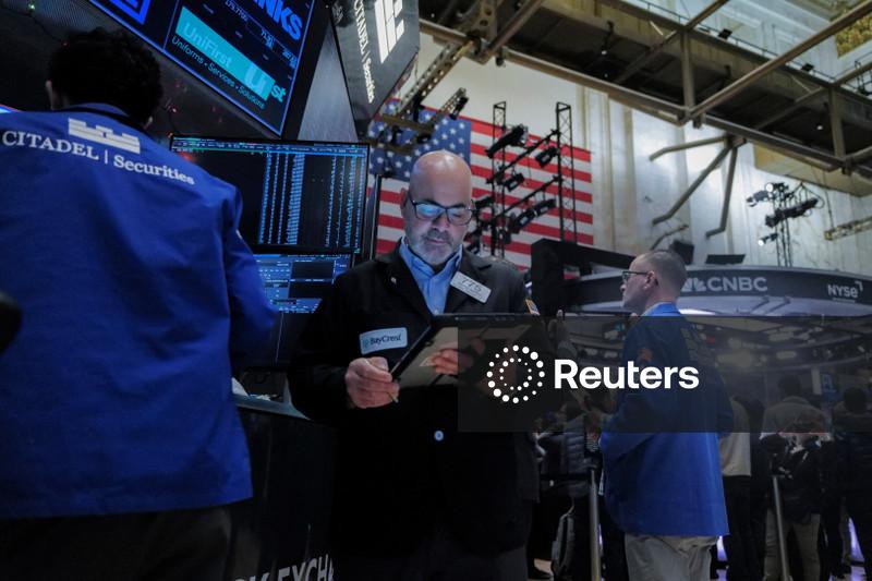 Wall St cai na abertura enquanto investidores avaliam dados sobre emprego