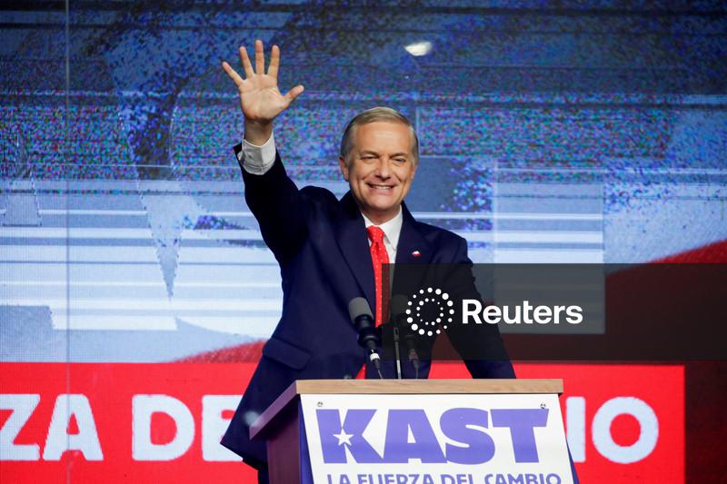 Eleição no Chile leva ao 2° turno candidato de extrema-direita Kast contra Jara, de esquerda