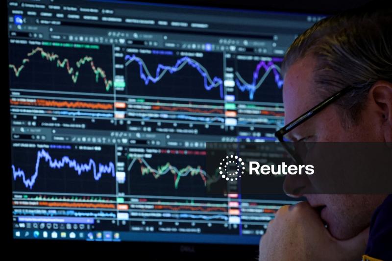 Wall Street fecha sem direção única e ações de saúde e energia pressionam S&P 500