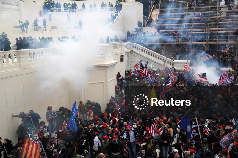FBI prende suspeito de plantar bombas na véspera do 6 de janeiro no Capitólio