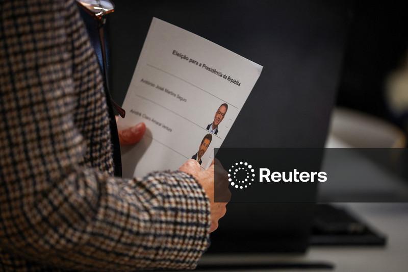 Portugal realiza 2º turno da eleição presidencial, com socialista favorito para vencer