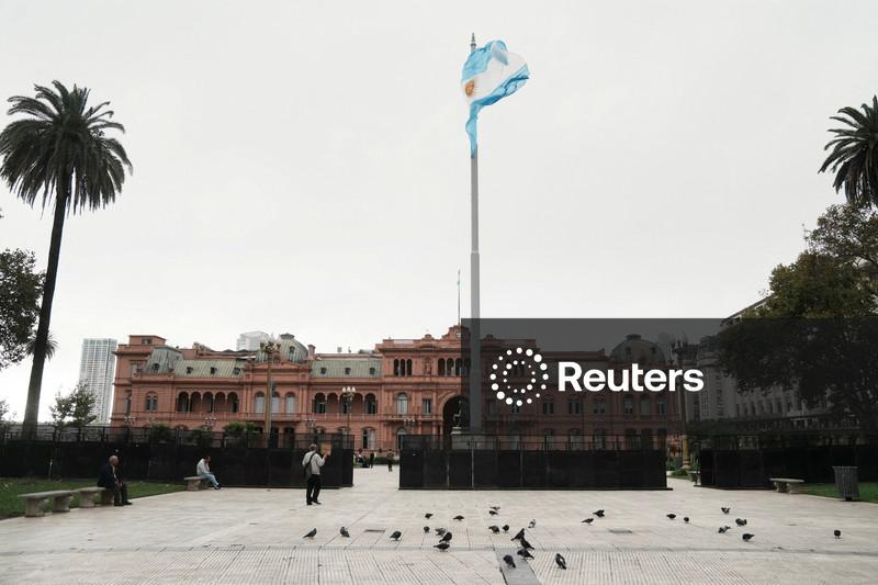 Argentina busca retorno ao mercado global e anuncia leilão de título em dólares