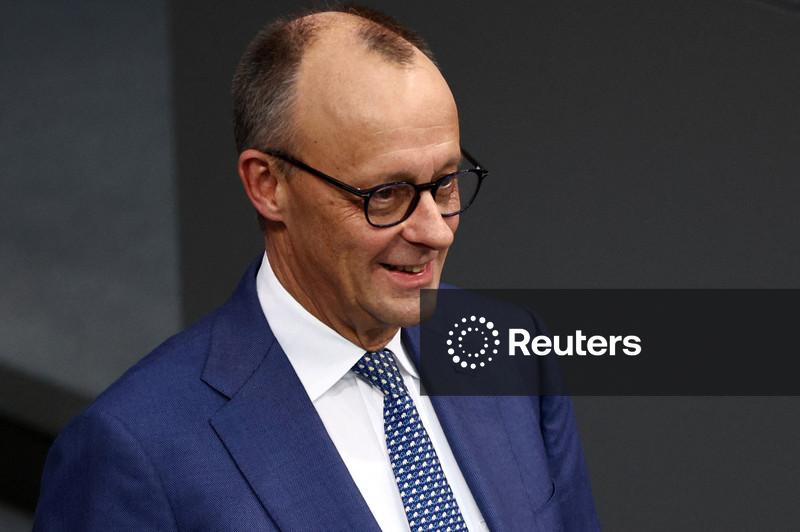 Chanceler da Alemanha diz que análise legal da operação dos EUA na Venezuela levará tempo, pede transição baseada em eleições