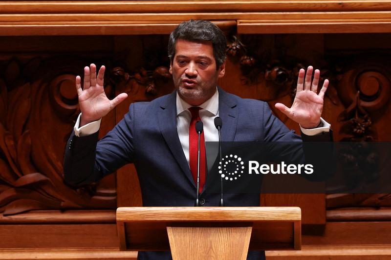 Portugueses vão às urnas em corrida presidencial acirrada, com extrema-direita pronta para chegar ao segundo turno