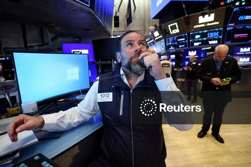 Wall Street despenca conforme baixa de ações de tecnologia se estende por receio sobre IA