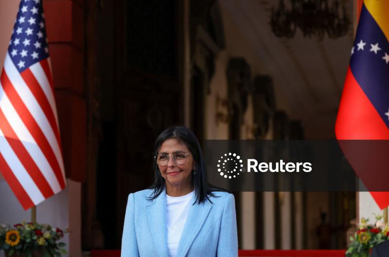 Líder venezuelana Delcy Rodríguez diz à NBC que foi convidada para visitar EUA