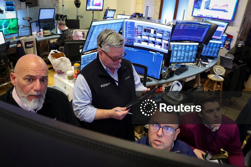 Wall Street encerra em forte queda devido a preocupações com IA