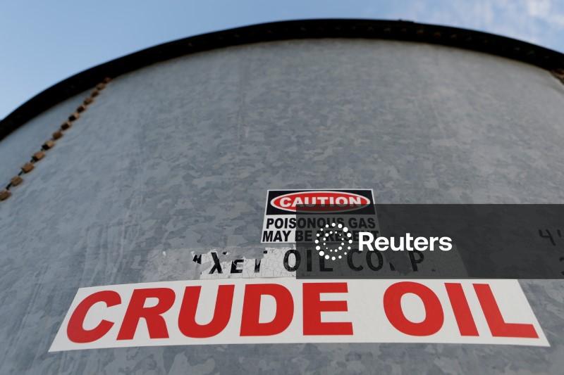 Petróleo sobe 3% com notícias da Venezuela e preocupações com oferta de Rússia, Iraque e Irã