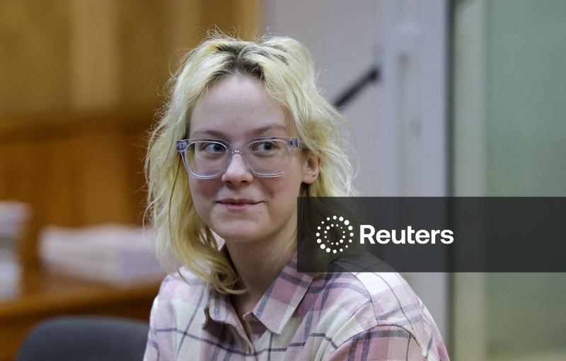 Jovens músicos de rua presos por cantar músicas anti-Kremlin fugiram da Rússia, diz mídia