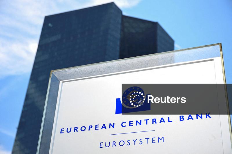 Bancos da zona do euro devem se preparar para o risco de aperto do dólar, diz o BCE