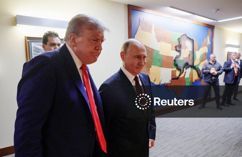 Trump diz que não está satisfeito com Putin sobre guerra na Ucrânia