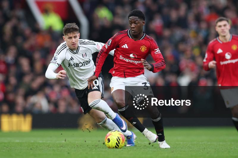 Manchester United mantém recuperação com vitória por 3 a 2 sobre o Fulham nos acréscimos