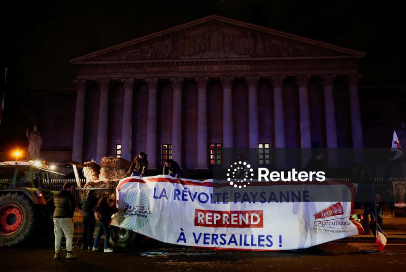 Agricultores franceses realizam novo protesto em Paris para tentar impedir acordo com Mercosul