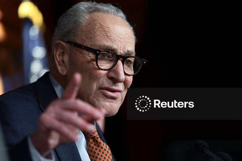 Líder democrata diz que republicanos não deveriam avançar com  nomeação de Warsh se ações contra Powell não forem retiradas