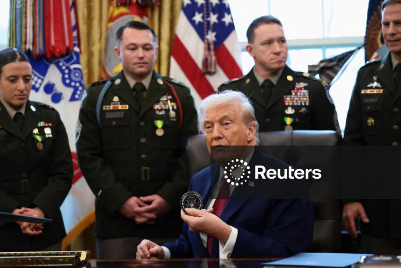 Trump ordena bloqueio de petroleiros sancionados que saem e entram na Venezuela