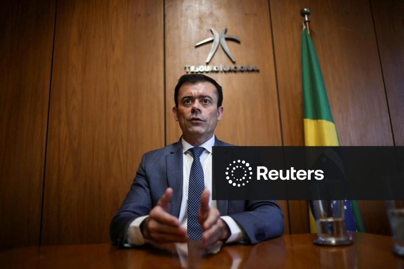 Governo espera entregar resultado fiscal próximo da meta em 2026, diz Ceron