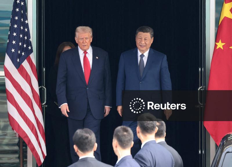 Xi e Trump conversam por telefone, diz mídia estatal chinesa