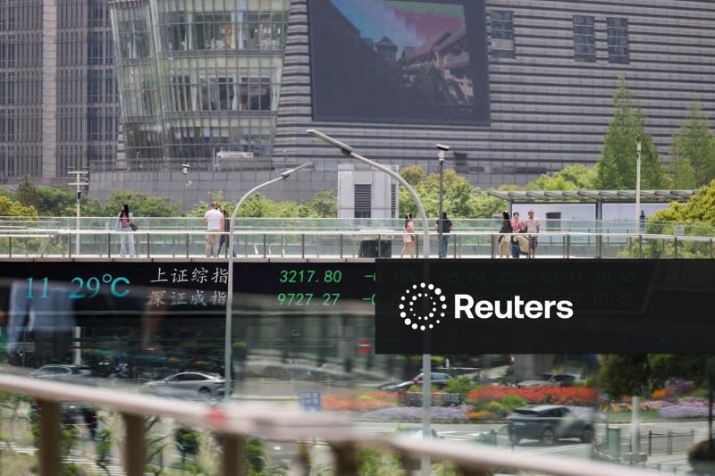 Ações de China e Hong Kong fecham em baixa após reunião do Politburo reduzir expectativa de estímulo