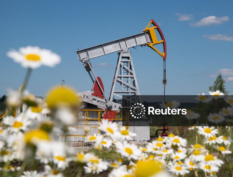 Petróleo recua 1% com esperanças de paz entre Rússia e Ucrânia e temor de excesso de oferta