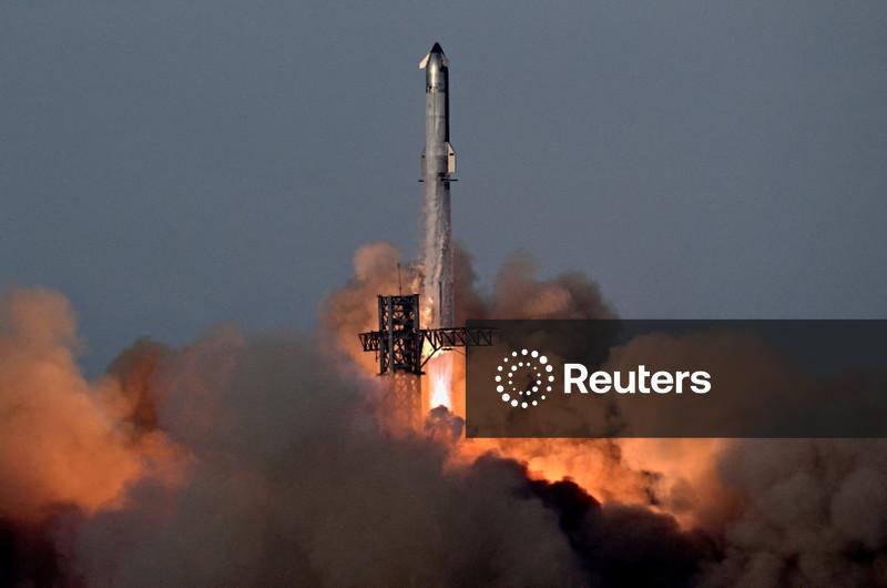 SpaceX prioriza “cidade autossustentável” lunar em detrimento do projeto Marte, afirma Musk