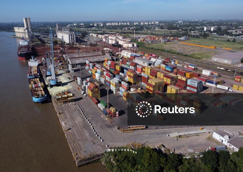 Portos argentinos de grãos operam normalmente após fim da greve