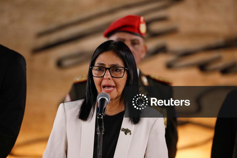 Delcy Rodríguez busca garantir controle do poder em meio a divisões internas na Venezuela