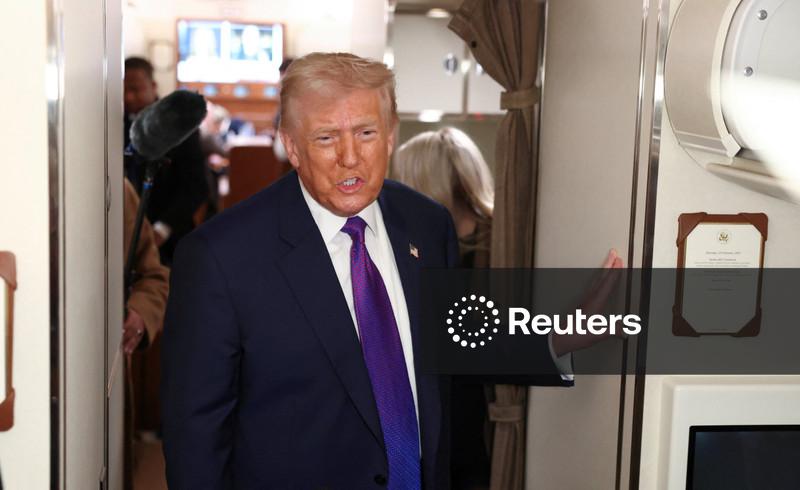 Trump diz que Obama revelou informações confidenciais ao dizer que alienígenas são reais