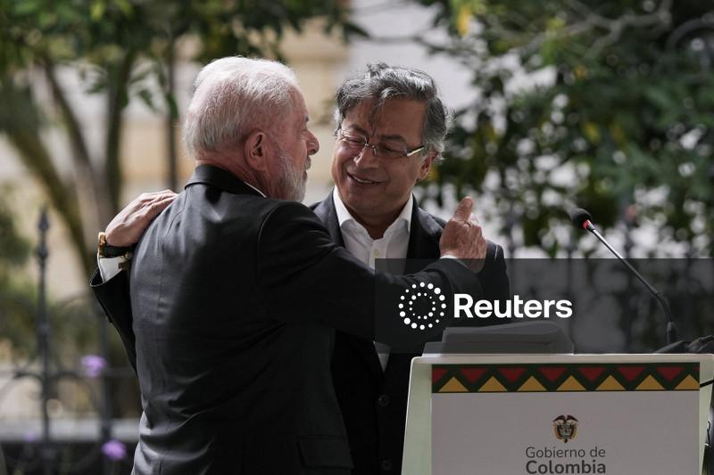 Lula e Petro conversam sobre Venezuela e manifestam "grande preocupação" com uso da força contra um país sul-americano