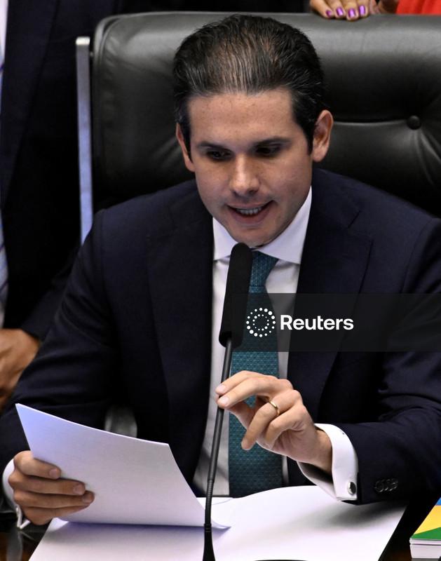 Câmara vota medidas de interesse da equipe econômica; projeto da dosimetria também entra na pauta