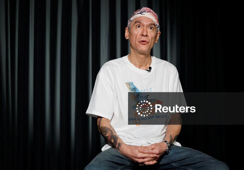 EXCLUSIVO-"Pelo que sei, ela pode estar morta", diz filho da ex-líder de Mianmar vencedora do Nobel