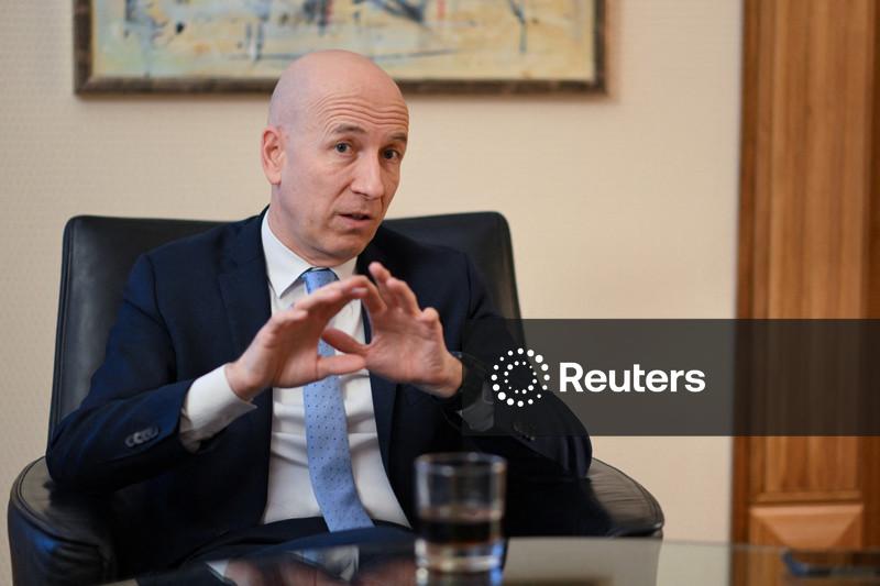 Europa deve se preparar para assumir papel mais importante como porto seguro global, afirma Kocher, do BCE