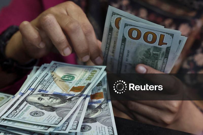 Dólar fecha estável ante o real apesar da forte queda do Ibovespa